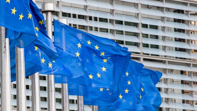 Bruselas eleva el déficit de España en 2019 al 2,3%, tres décimas más que lo que calcula el Gobierno