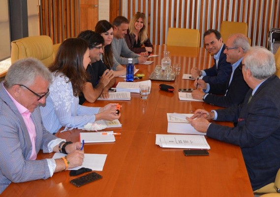 Las anomalías en los contratos de Vivienda: la comisión descarta delitos pero reprueba al gerente