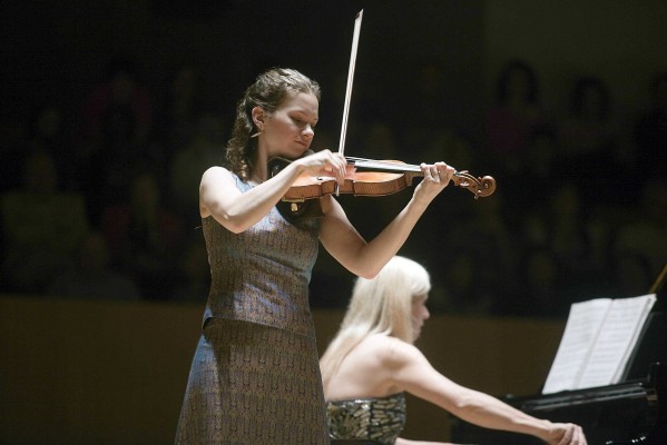 Hilary Hahn recrea en el Palau de la Música el concierto de Sibelius