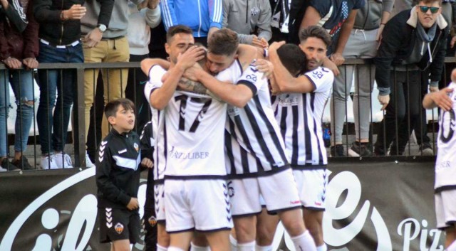 Las cuentas para la permanencia del Castellón: seis rivales directos y dos partidos por jugar