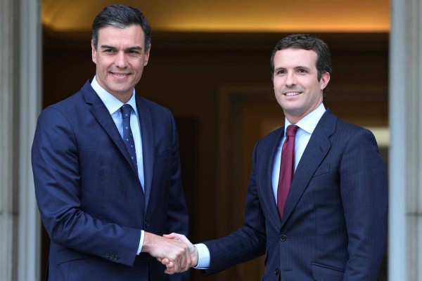 Pablo Casado pide a Pedro Sánchez que España no dependa de los independentistas
