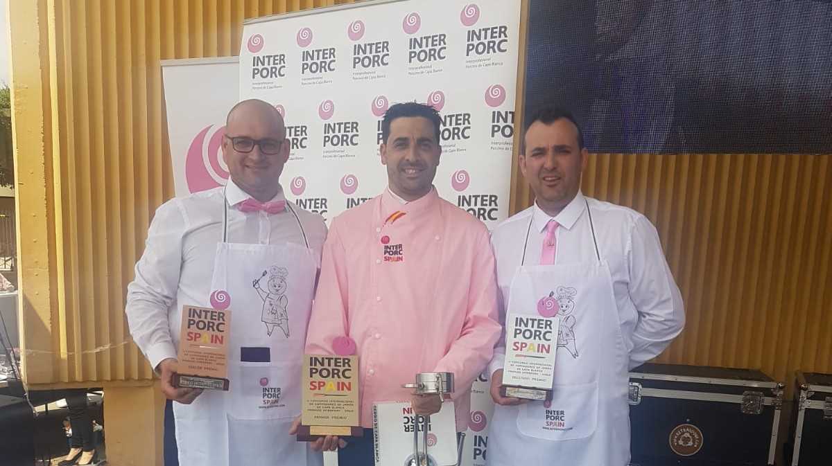 El castellonense Gustavo García (izq.) junto a los dos primeros clasificados - 