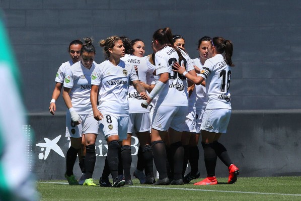 Lesiones, mal arranque y mal final marcaron una pobre temporada del Valencia
