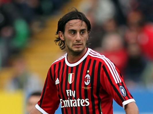 La UD Las Palmas ficha al internacional italiano Aquilani por dos temporadas
