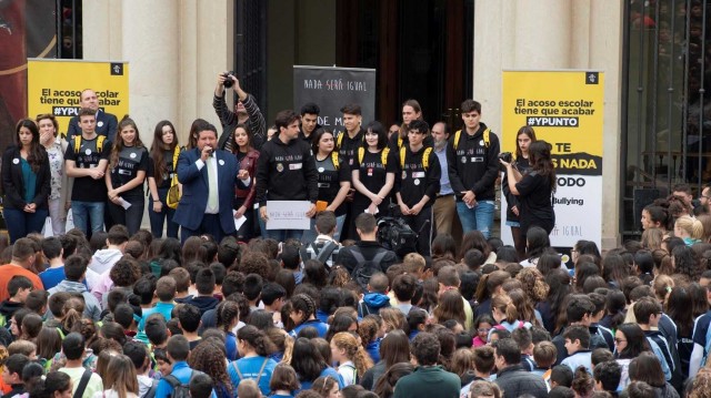 'Nada Será Igual' llenará las calles de mensajes de apoyo a los jóvenes que sufren acoso escolar