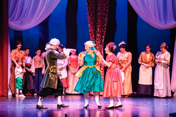 La compañía de teatro amateur Taules Teatre de Pinoso gana el Premio Max Aficionado 2019