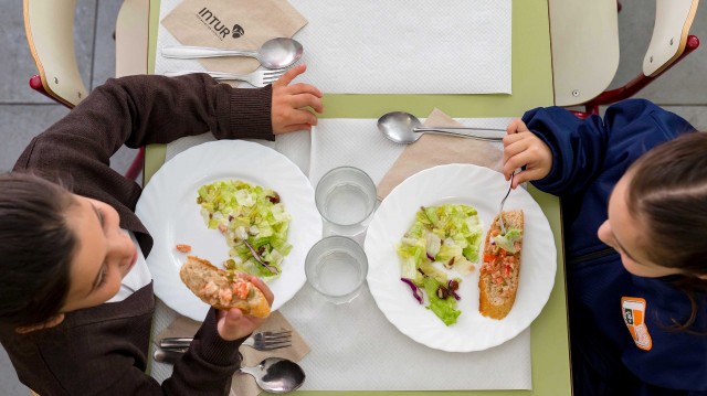 Intur Restauración Colectiva lleva su Plato Saludable al festival Formigues de Benicàssim