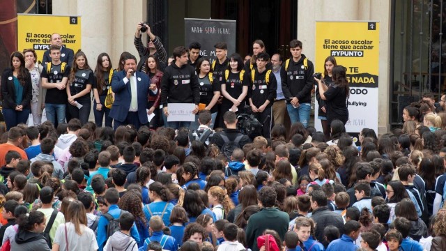 'Nada será igual' reúne a más de 1.400 jóvenes para alzar su voz en un acto contra el acoso escolar