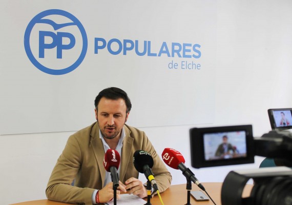 El PP promete una modificación salarial de la Policía Local en la primera Junta de Gobierno