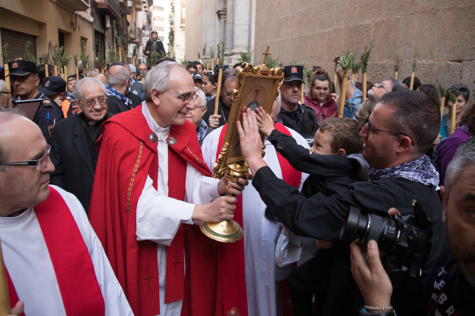 Una Santa de Faz de 300.000 peregrinos, y muchos políticos, de nuevo, en campaña