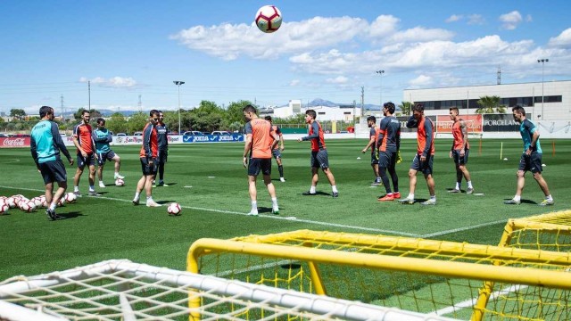 Bacca es duda en el Villarreal que juega en el Bernabéu sin Ekambi y Caseres
