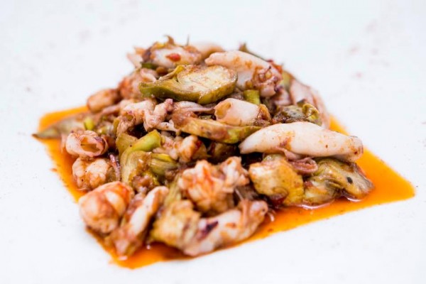 Chipirones con alcachofas en Chuanet (Benicarló)
