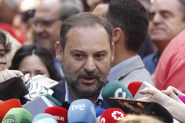 Ábalos insiste en un Gobierno del PSOE en solitario