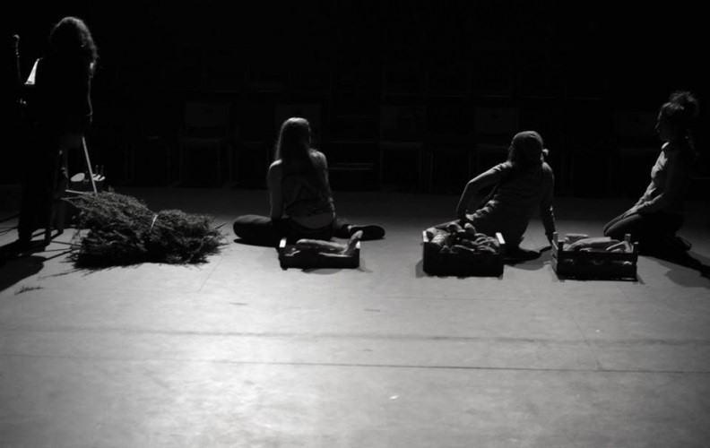 Cora Mateu homenajea al teatro independiente en la Sala Ultramar