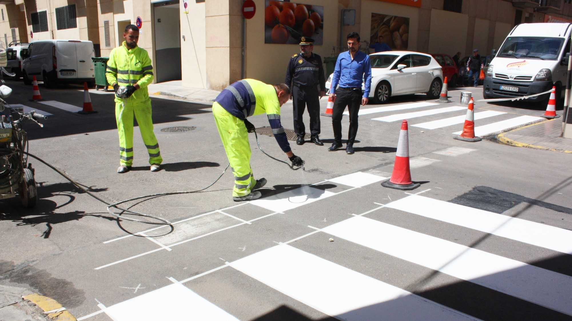 Almassora refuerza la seguridad peatonal en la playa y el núcleo urbano