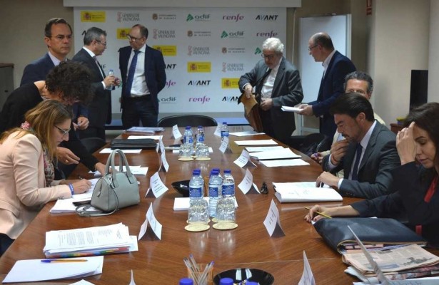 Alicante amarra las inversiones ferroviarias y asume el nuevo convenio sobre el suelo de Renfe