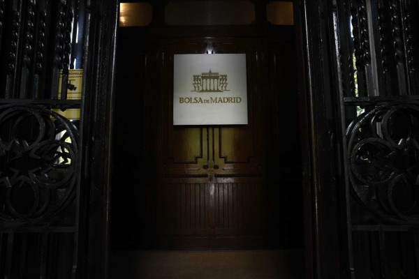 El Ibex 35 se da la vuelta al cierre (+0,12%) y recupera los 9.500 puntos tras las elecciones