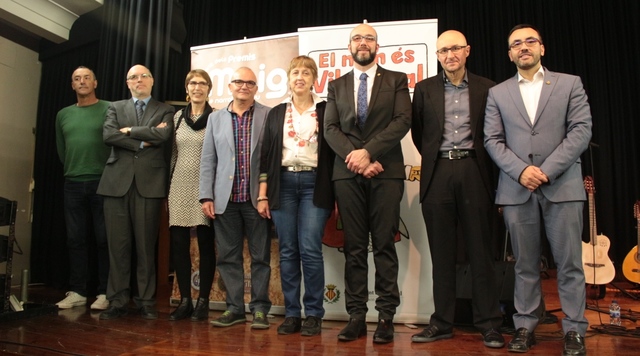 Vila-real galardona la calidad literaria con los Premis Maig-Memorial Pasqual Batalla