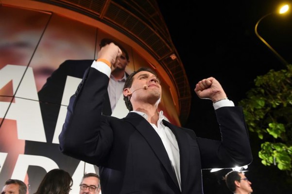 Ciudadanos roza el 'sorpasso' al PP y Rivera competirá con Casado por liderar la oposición