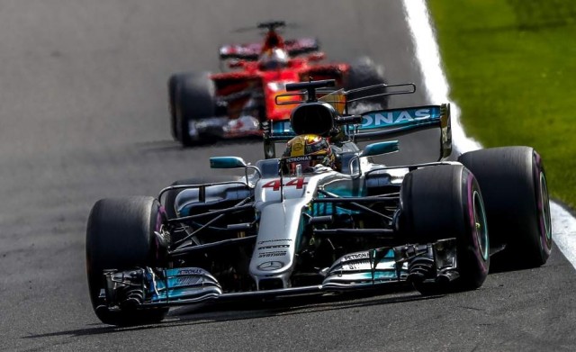 Hamilton vence en Spa y recorta distancias con Vettel