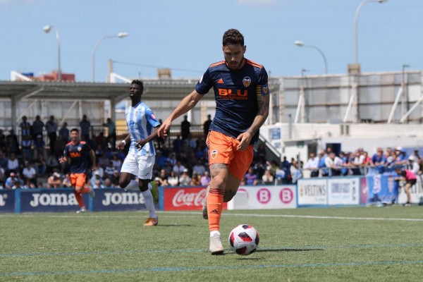 Un combativo VCF Mestalla cae ante el Atlético Baleares 