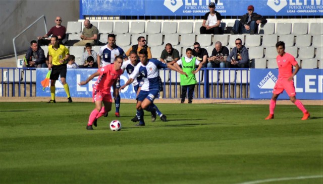 Un mal Castellón regresa a puestos de descenso en Sabadell