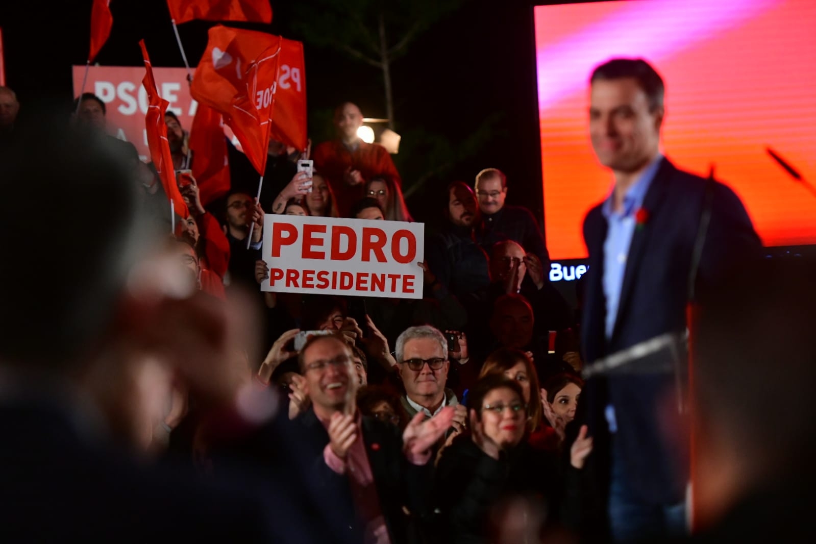 Acariciando el felipismo con la punta de los dedos
