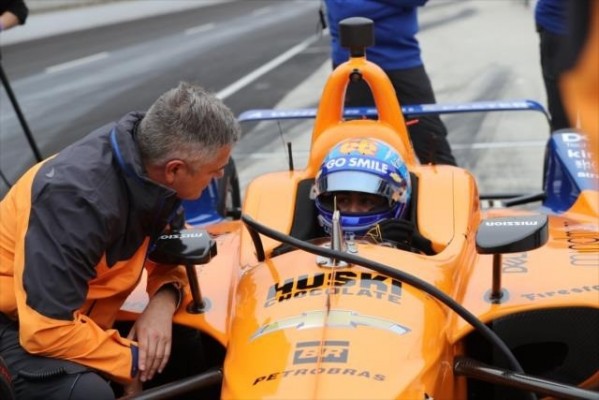 Un problema eléctrico y la lluvia lastran el test de Alonso en Indianápolis