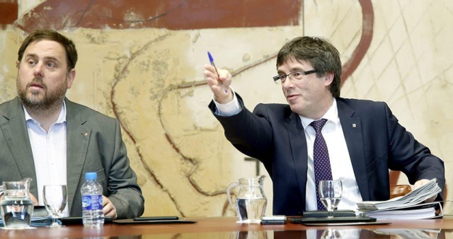 JxSí y la CUP presentan la Ley de Transitoriedad antes del referéndum del 1-O 
