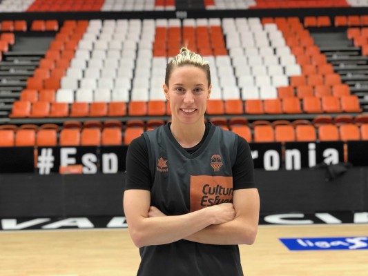 Anna Gómez: 