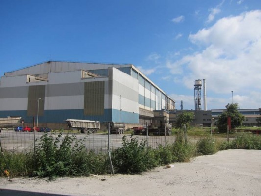 Los más de 700 trabajadores de ArcelorMittal Sagunto secundan la huelga