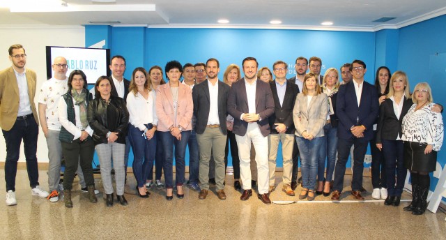 Pablo Ruz incluye en su lista del PP de Elche a Elena Bonet y Juan de Dios Navarro