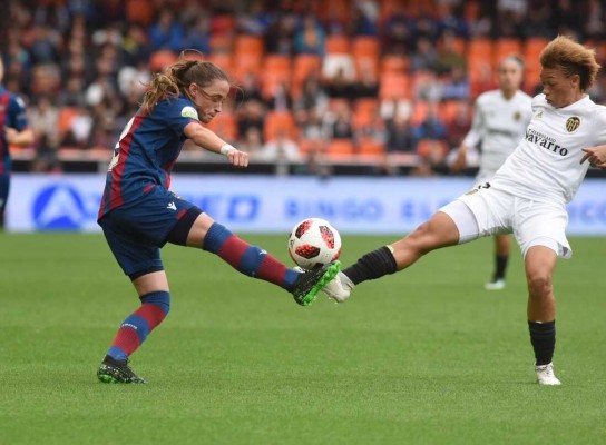 El Levante impone su ofensiva ante el Valencia