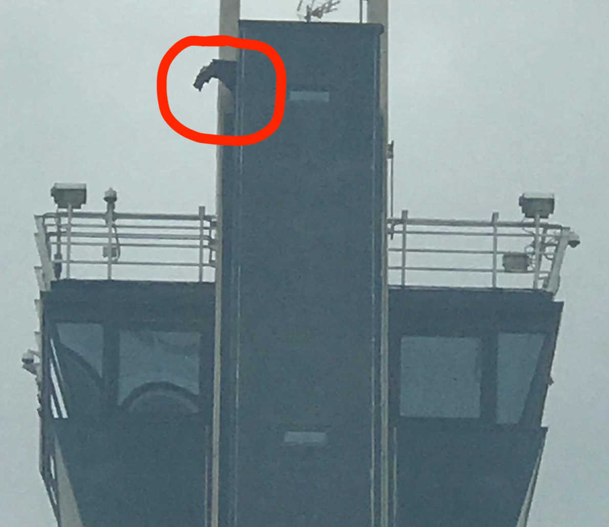 Crece el malestar en la cárcel de Albocàsser al desprenderse una placa en la torre de seguridad