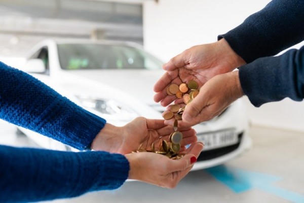 Si vas al taller a pagar tu revisión que sepas que solo están obligados a aceptar hasta 50 monedas
