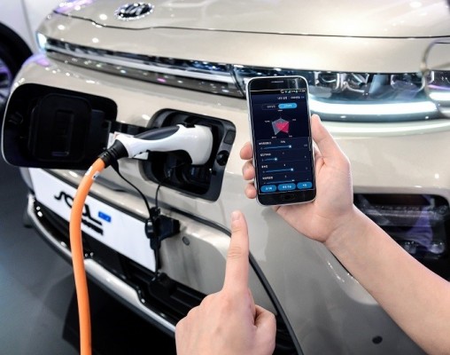 Los usuarios de Hyundai y Kia podrán configurar su coche eléctrico a través del teléfono