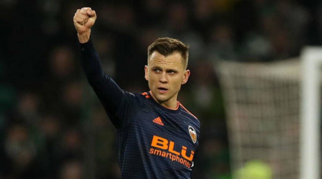  Denis Cheryshev sufre una hiperextensión en su rodilla derecha 