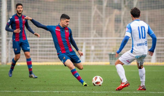 El Atlético Levante cae contra el Atlético Baleares