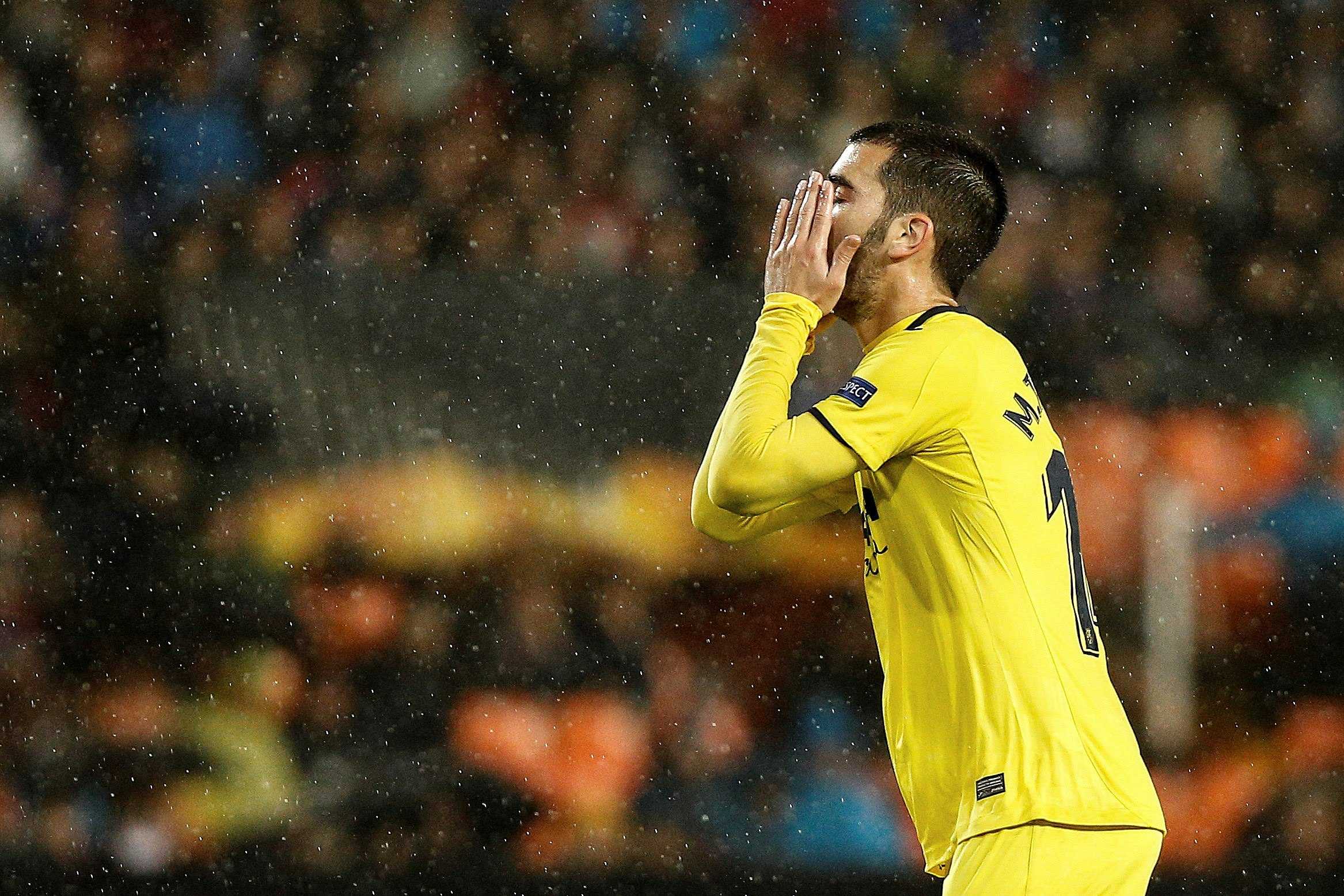 El Villarreal no quiere recibir un baño: regalará chubasqueros a sus aficionados el domingo