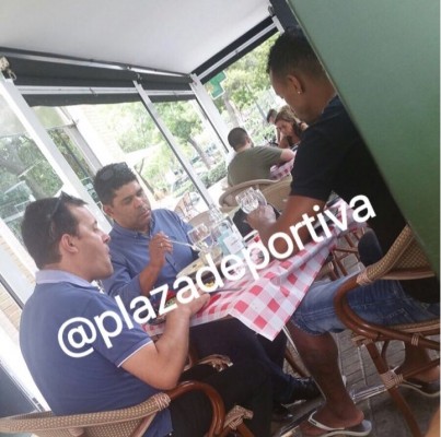 Nani se reúne con dos intermediarios para analizar su futuro