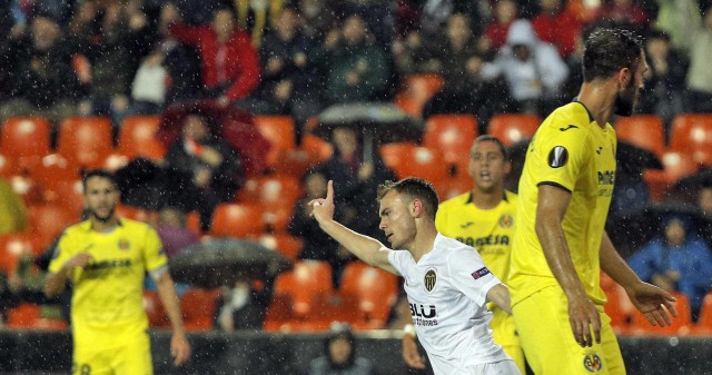 El Valencia cumple el trámite y apea al Villarreal de la Europa League