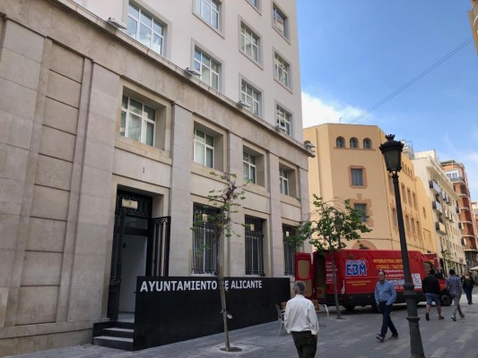 Alicante activa la cascada de mudanzas de sus concejalías para ahorrar en alquileres
