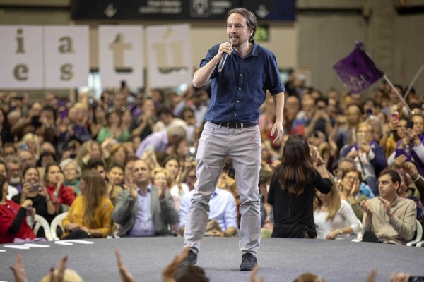 Pablo y la gente en un polígono
