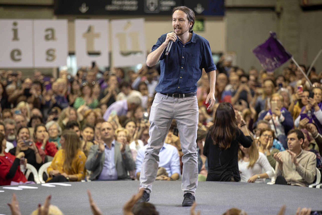 Pablo y la gente en un polígono

