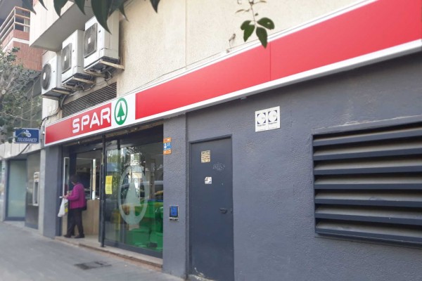 Adiós Masymas, hola Spar: Fragadís adapta las tiendas que compró a los Soriano Buforn