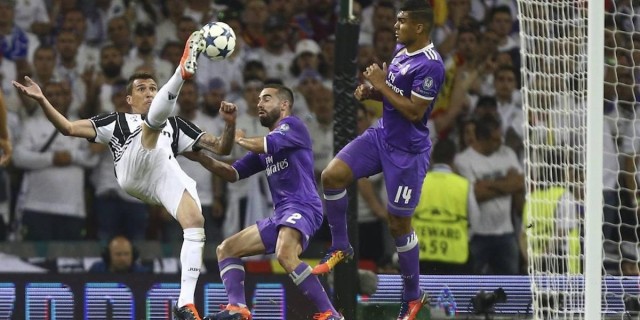 La chilena de Mandzukic ante el Real Madrid, elegido mejor gol UEFA de la pasada temporada