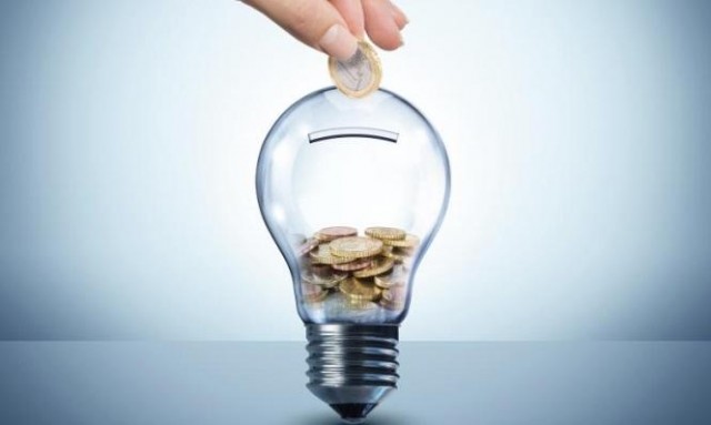 El precio de la luz en agosto en la Comunitat sube un 4% respecto al mismo mes de 2016