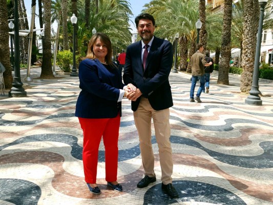 Barcala suma a la portavoz de la enseñanza concertada a la candidatura del PP de Alicante
