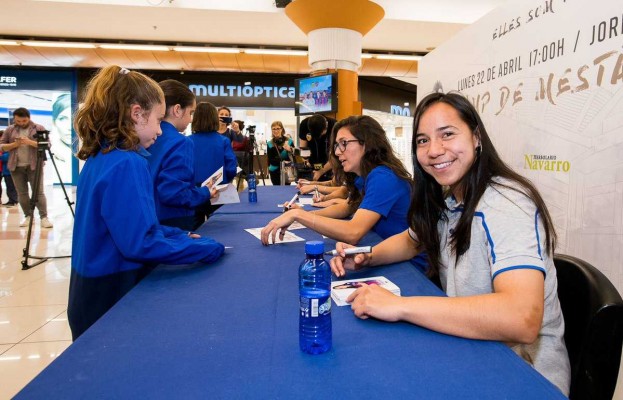Charlyn Corral y Alharilla no ven un equipo favorito para el derbi ante el Valencia