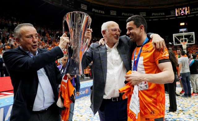 El Valencia Basket agranda su leyenda como rey de la Eurocopa